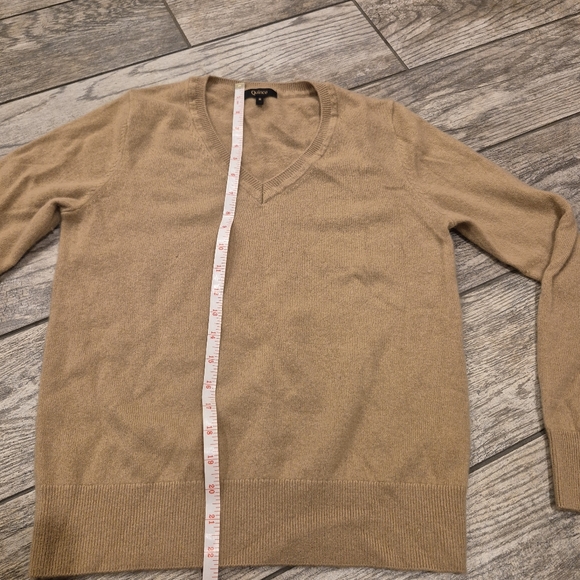 Quince Mongolian Cashmere V-Neck Sweater Camel Tan Size Small S Minimalist - Picture 4 of 5